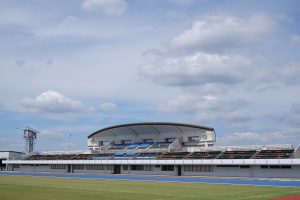 しらこばと運動公園陸上競技場