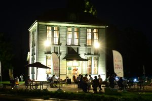 行田市ヴェールカフェ「夕暮れビアガーデン」