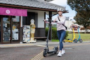 忍城下を『電動キックボード』で巡る歴史探訪ガイドツアー